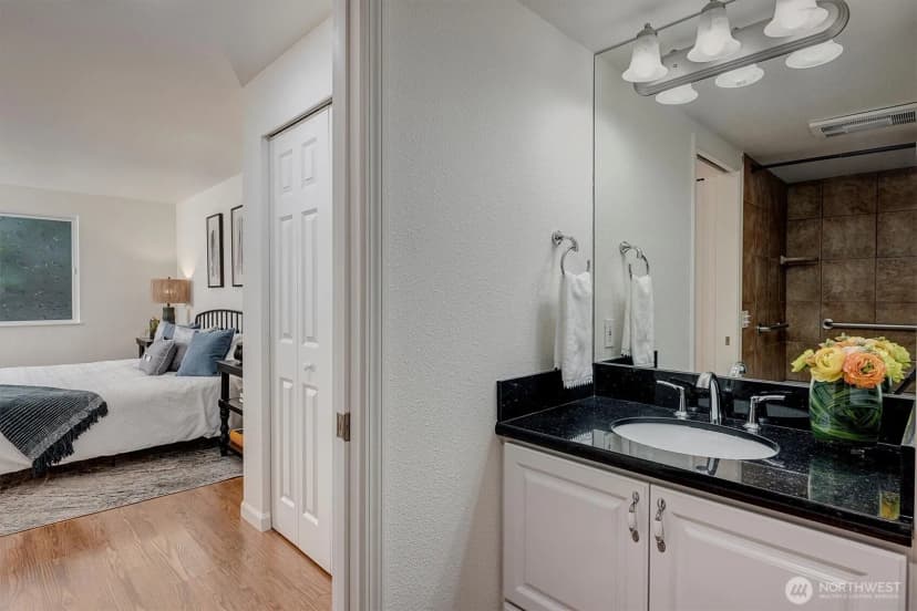 Property photo for 1732 157th Avenue Ne #b104, Bellevue photo 6