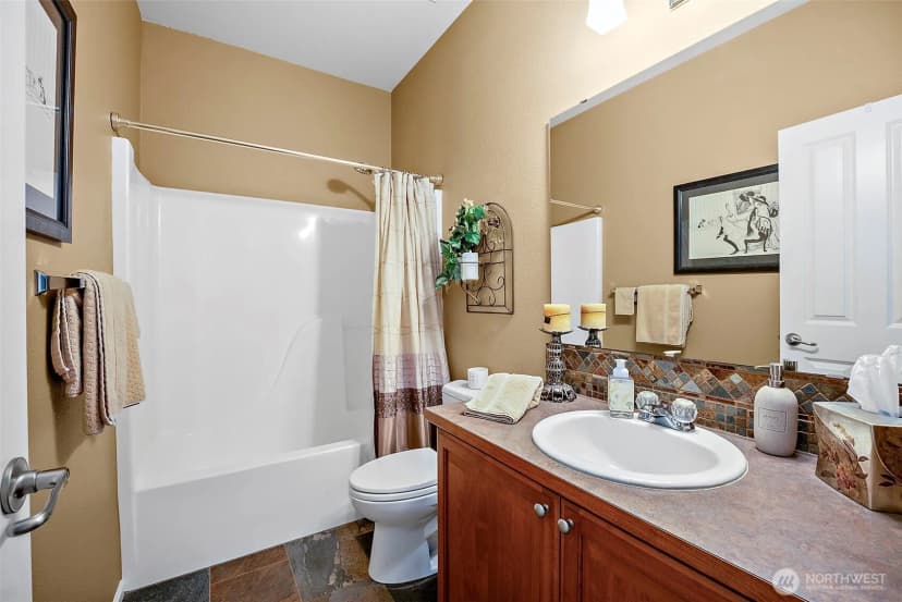 Property photo for 8601 Webster Drive Ne, Lacey photo 20