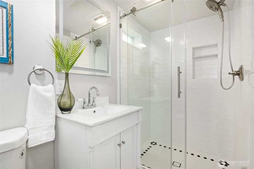 Property photo for 8034 17th Ave Nw, Seattle photo 17