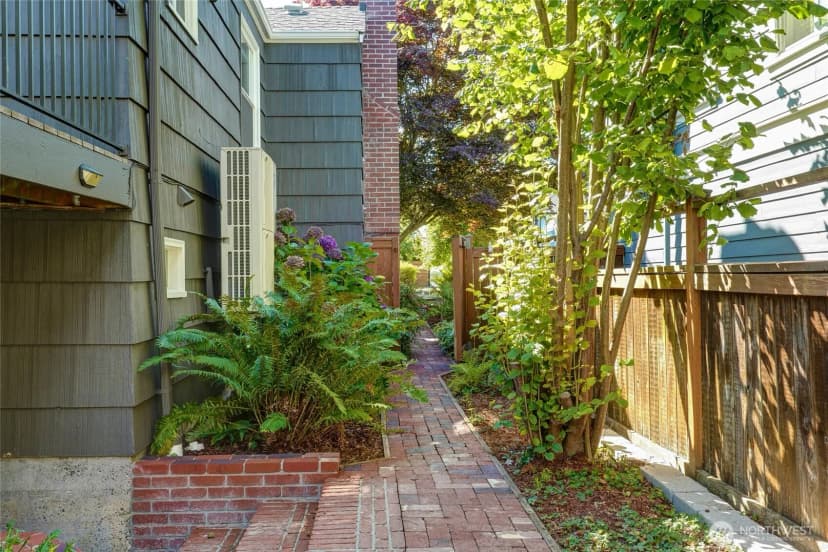 Property photo for 8034 17th Ave Nw, Seattle photo 24