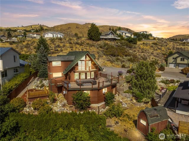 Property photo for 114 Stormy Mountain Wy, Chelan photo 3