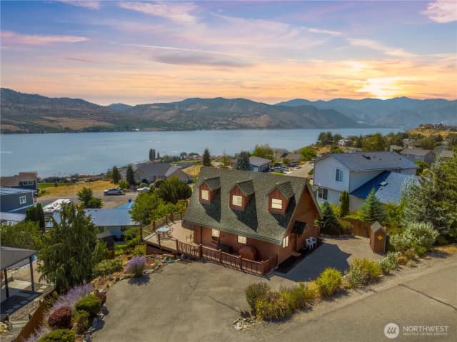 Property photo for 114 Stormy Mountain Wy, Chelan photo 2