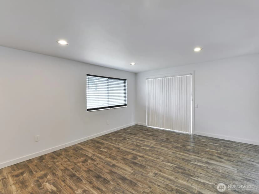 Property photo for 13417 1st Avenue Sw, Burien photo 11