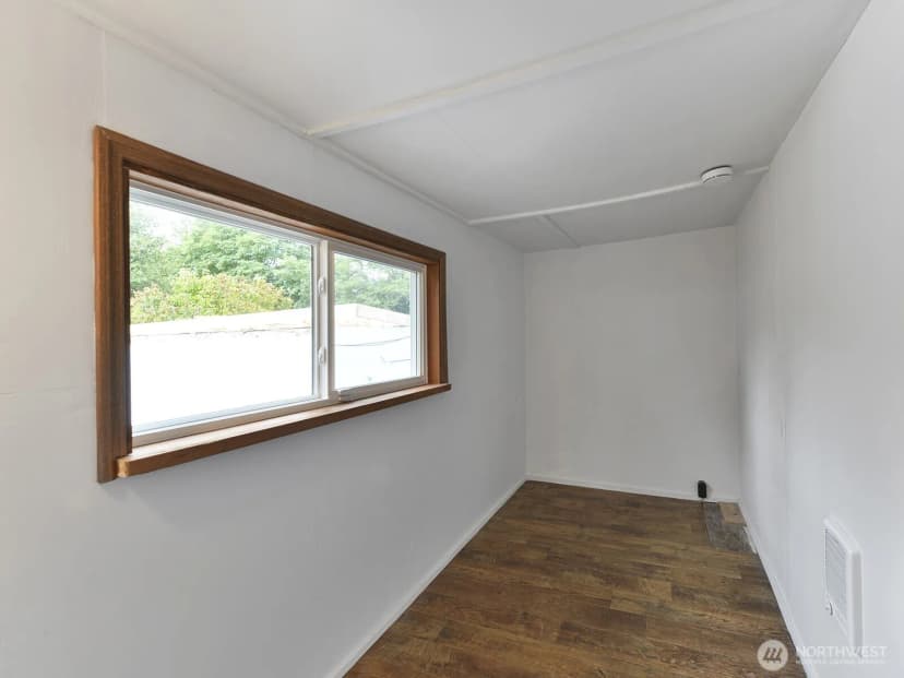 Property photo for 13417 1st Avenue Sw, Burien photo 14