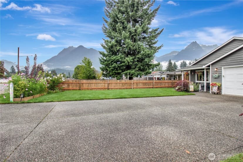 Property photo for 915 Givens Avenue, Darrington photo 23