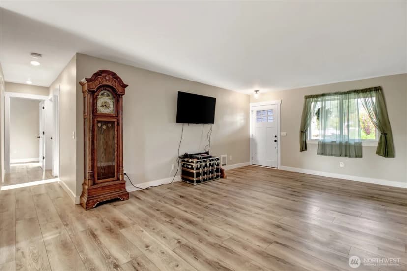 Property photo for 915 Givens Avenue, Darrington photo 7