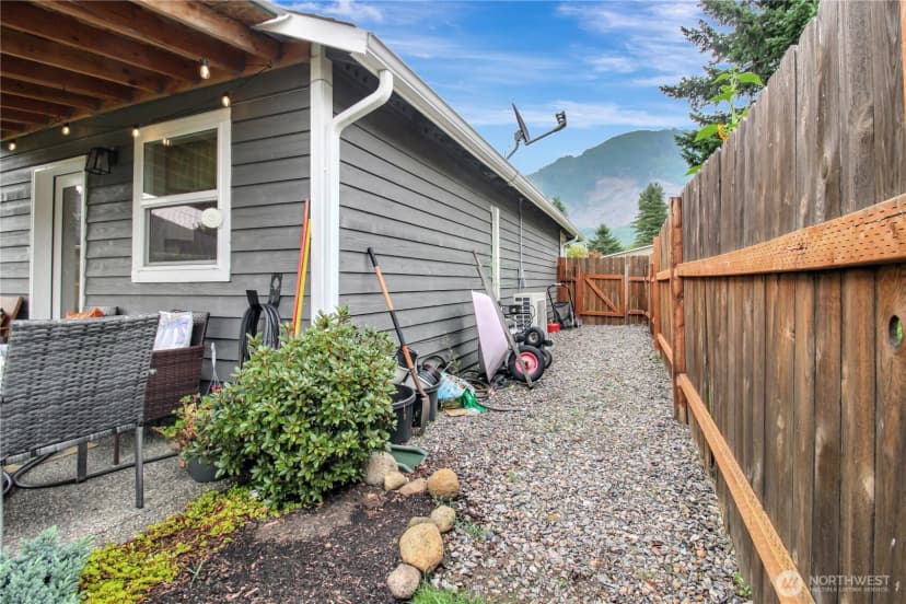 Property photo for 915 Givens Avenue, Darrington photo 32