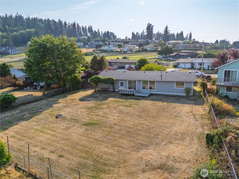Property photo for 691 E Maplewood Loop, Oak Harbor photo 26