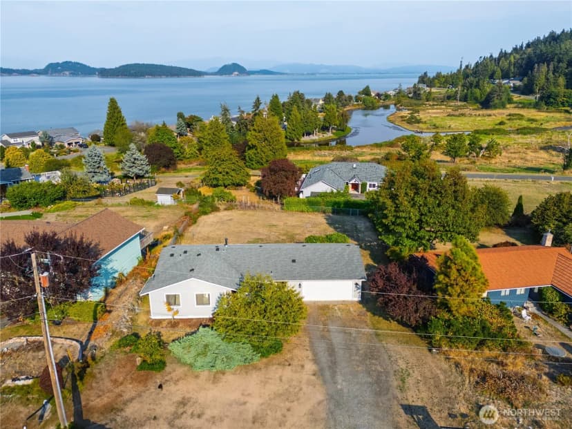 Property photo for 691 E Maplewood Loop, Oak Harbor photo 33
