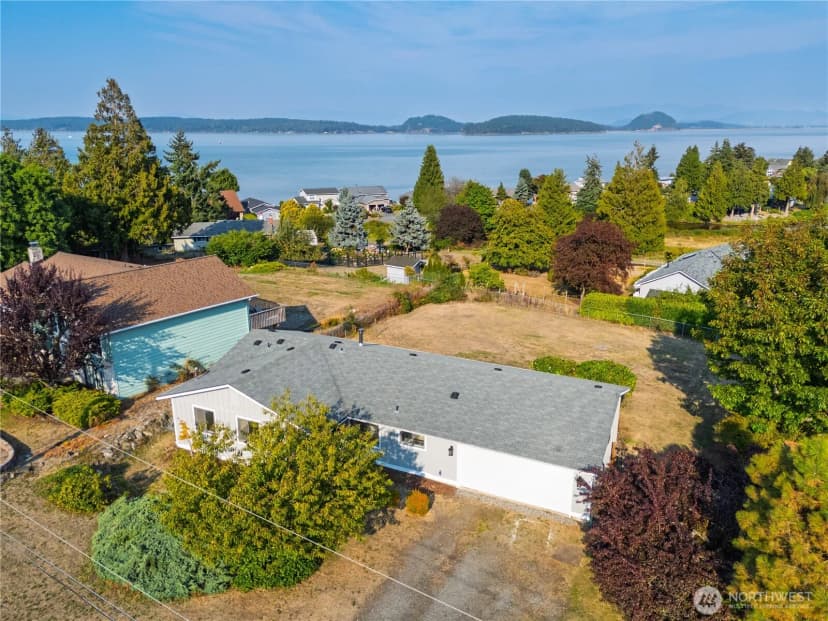 Property photo for 691 E Maplewood Loop, Oak Harbor photo 34