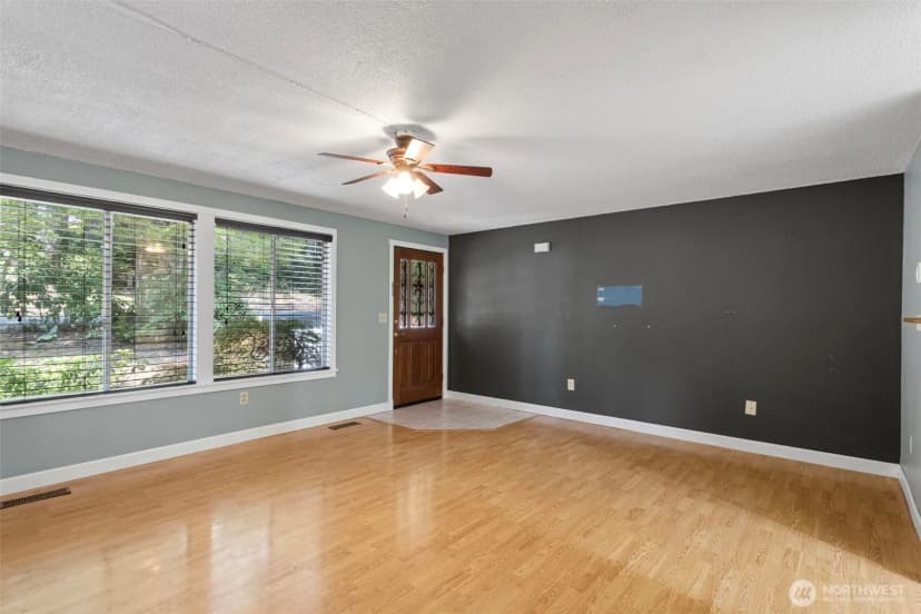 Property photo for 4613 Basswood Court Se, Port Orchard photo 5