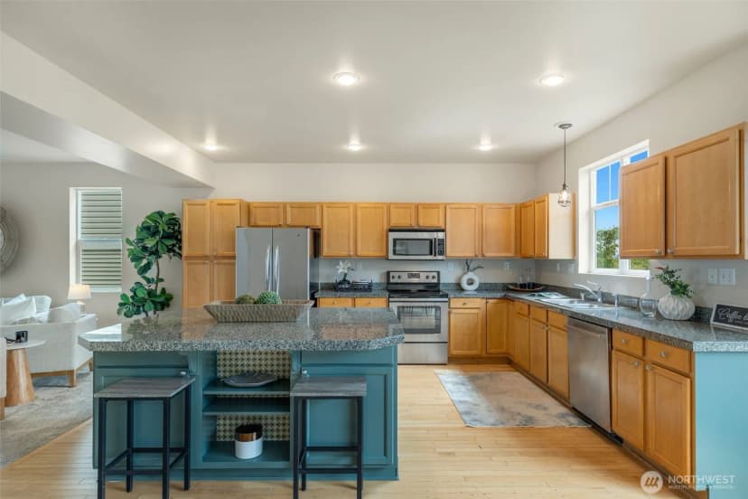 Property photo for 2818 Sw Graham Street, Seattle photo 12