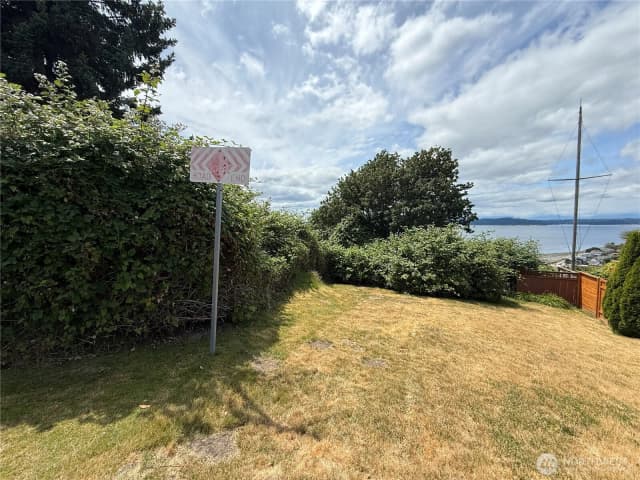 Property photo for 37 Xx 59th Avenue Sw, Seattle photo 2