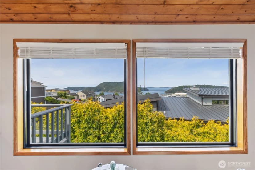 Property photo for 2016 Piper Circle, Anacortes photo 10