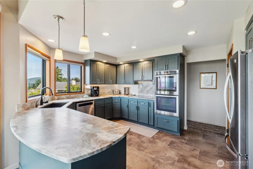 Property photo for 2016 Piper Circle, Anacortes photo 13