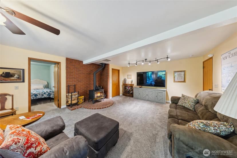 Property photo for 2016 Piper Circle, Anacortes photo 24