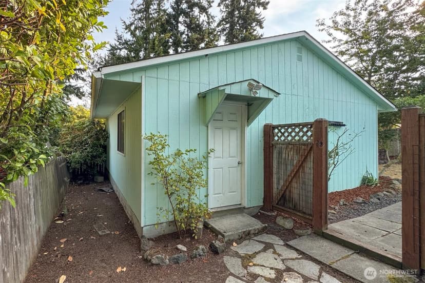 Property photo for 1405 W 10th Street, Port Angeles photo 32