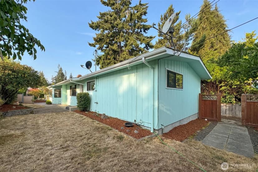 Property photo for 1405 W 10th Street, Port Angeles photo 36