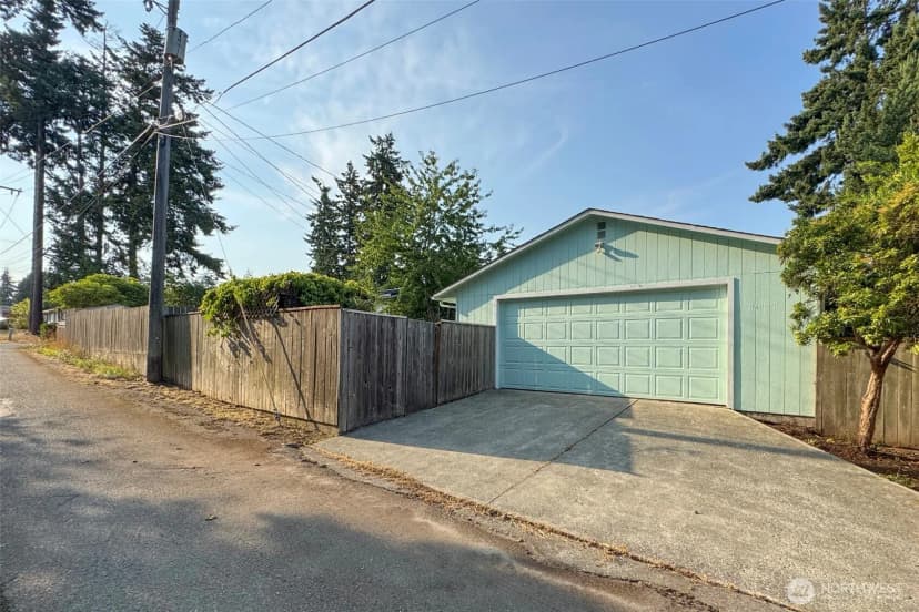 Property photo for 1405 W 10th Street, Port Angeles photo 34