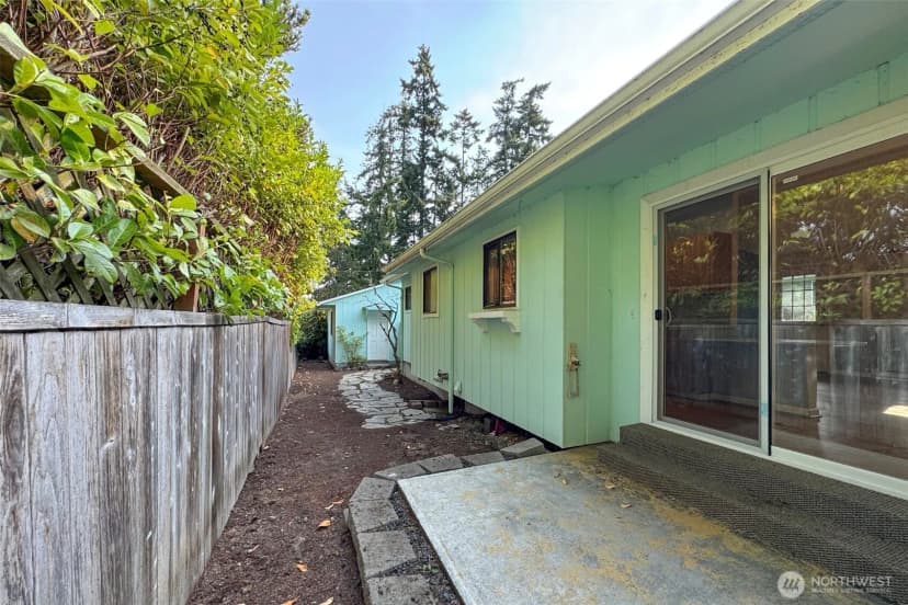Property photo for 1405 W 10th Street, Port Angeles photo 20