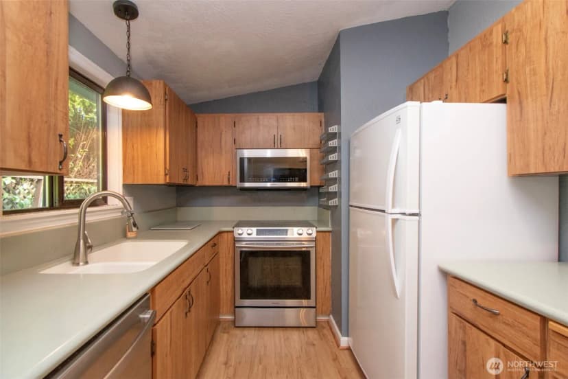 Property photo for 1405 W 10th Street, Port Angeles photo 17