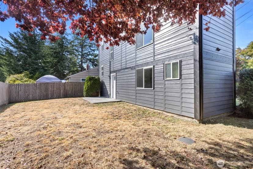 Property photo for 14011 Roosevelt Way N, Seattle photo 26