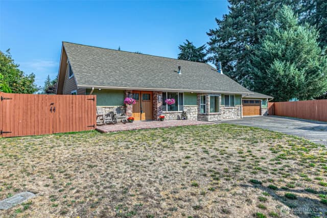 Property photo for 7938 6th Avenue Se, Olympia photo 2