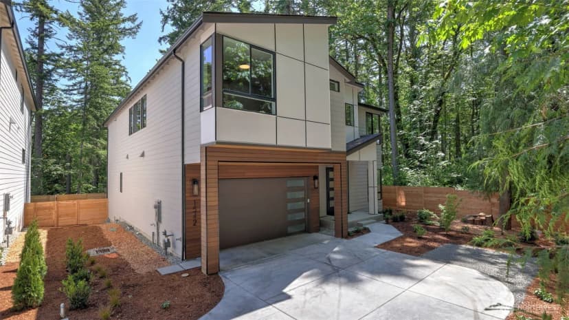 Property photo for 1542 213th Court Ne, Sammamish photo 2