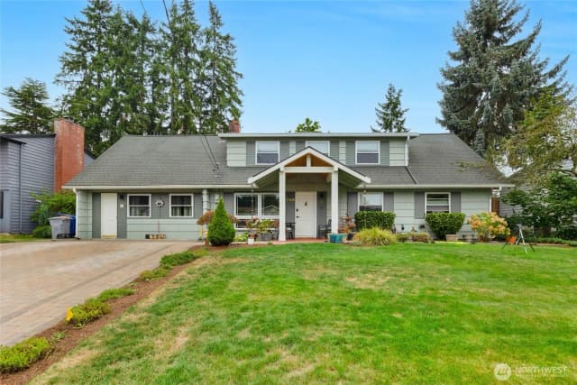 Property photo for 15931 Se 1st Street, Bellevue photo 2