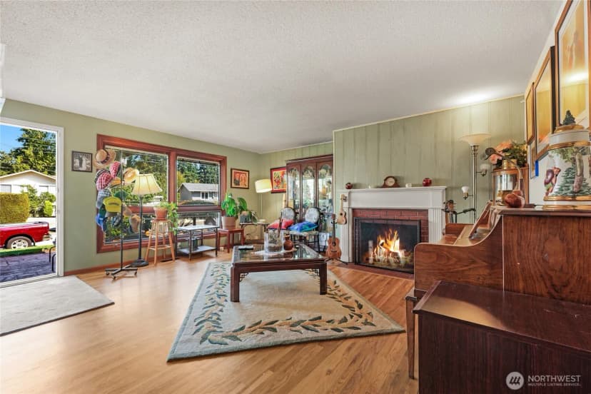 Property photo for 15931 Se 1st Street, Bellevue photo 3