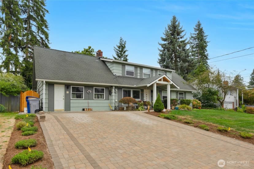 Property photo for 15931 Se 1st Street, Bellevue