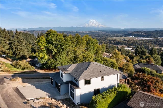 Property photo for 12124 50th Street Ct E, Puyallup photo 4