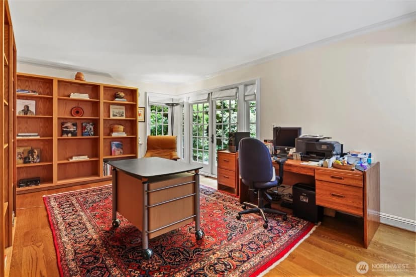 Property photo for 3335 43rd Avenue Ne, Seattle photo 25