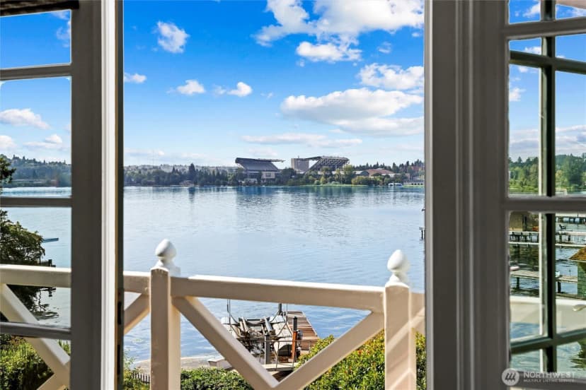 Property photo for 3335 43rd Avenue Ne, Seattle photo 19