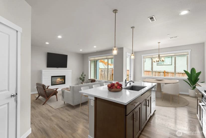 Property photo for 10446 10th Street Court E, Edgewood photo 6