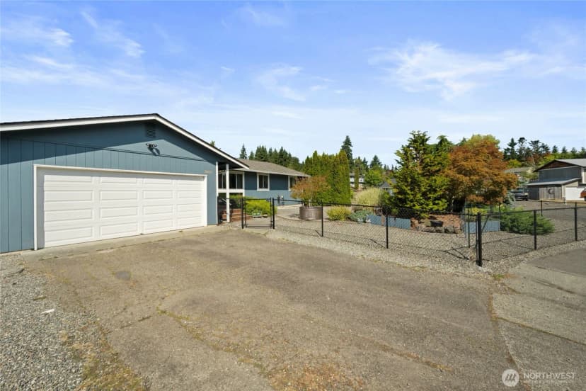 Property photo for 20065 Regin Court Ne, Poulsbo photo 4