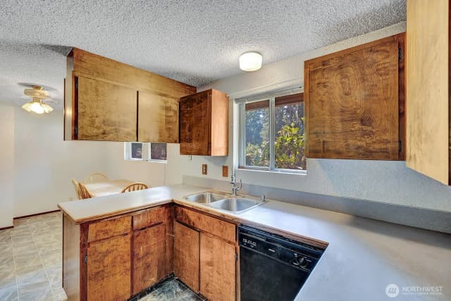 Property photo for 31119 5th Avenue S, Federal Way photo 5