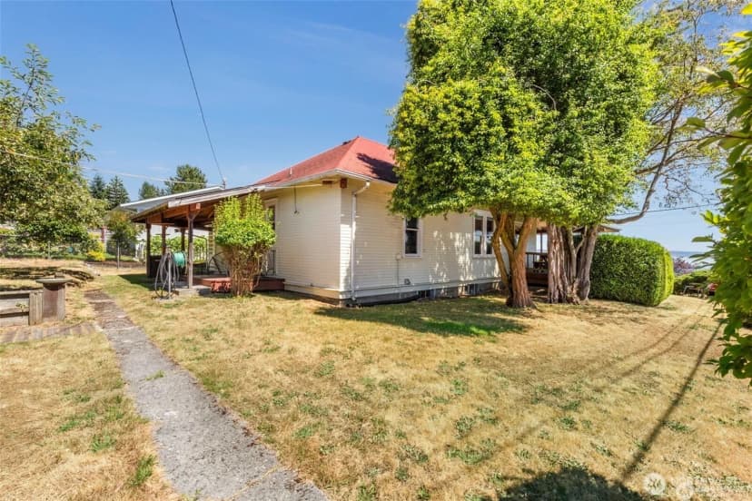 Property photo for 26005 Washington Boulevard Ne, Kingston photo 32