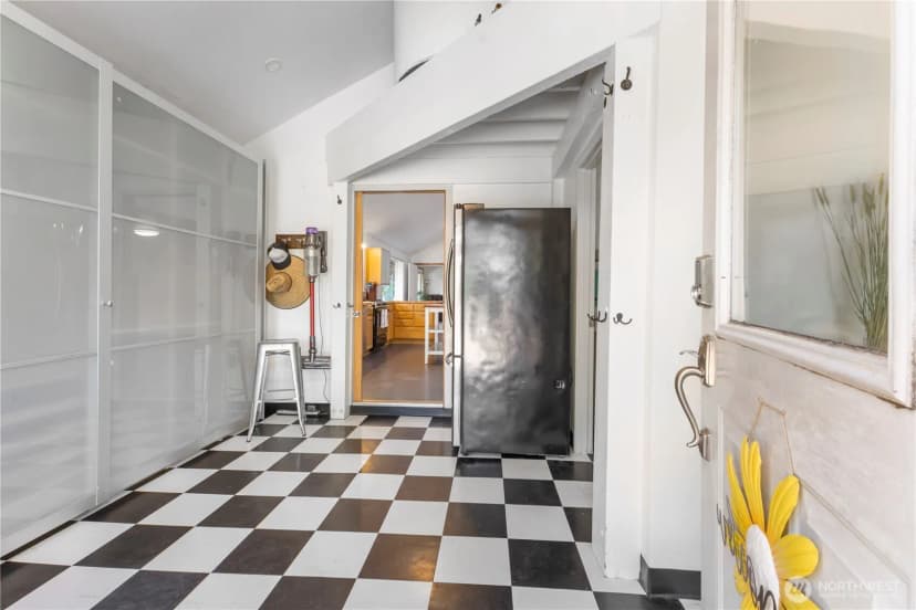 Property photo for 17148 Russian Hill Lane Se, Rainier photo 7