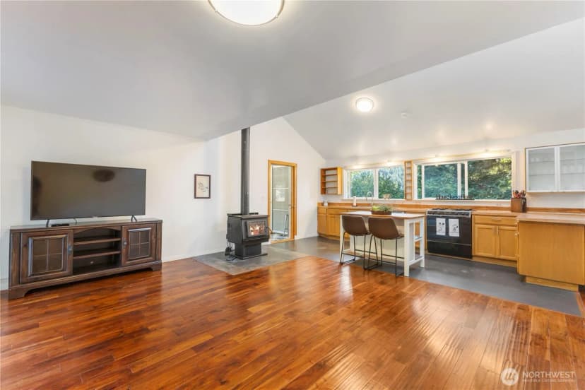 Property photo for 17148 Russian Hill Lane Se, Rainier photo 16