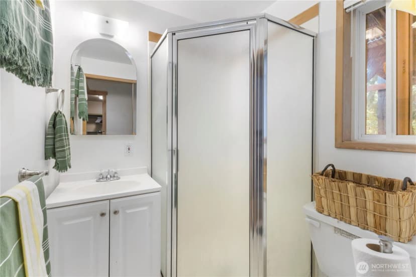 Property photo for 17148 Russian Hill Lane Se, Rainier photo 22