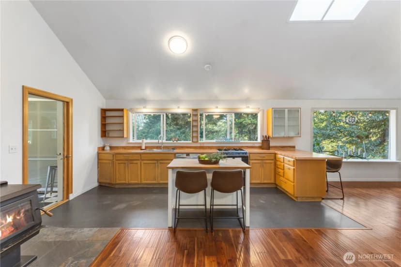 Property photo for 17148 Russian Hill Lane Se, Rainier photo 14