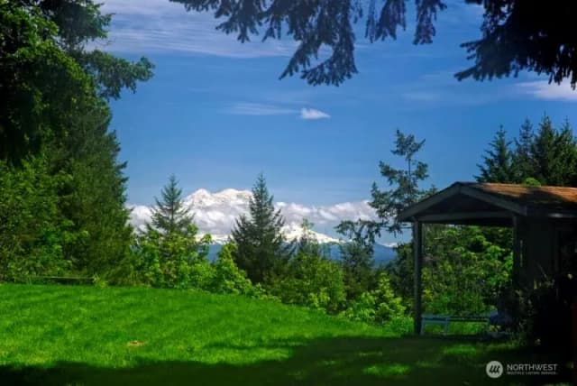 Property photo for 17148 Russian Hill Lane Se, Rainier photo 4