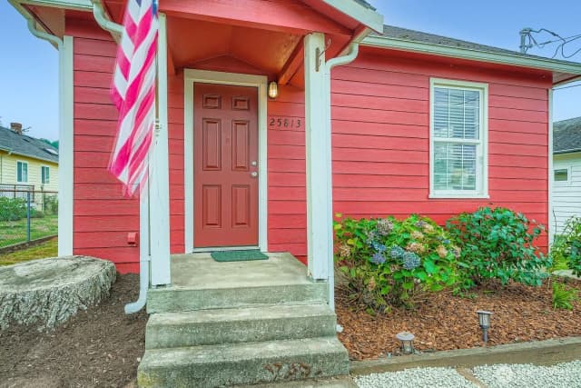 Property photo for 25813 Lawson Street, Black Diamond photo 3