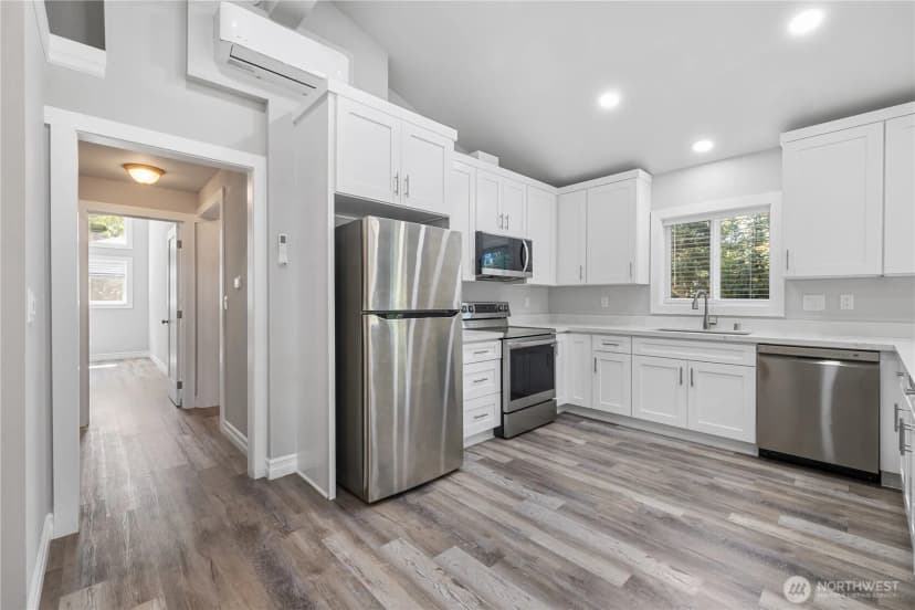 Property photo for 8912 229th Place Sw #b, Edmonds photo 13