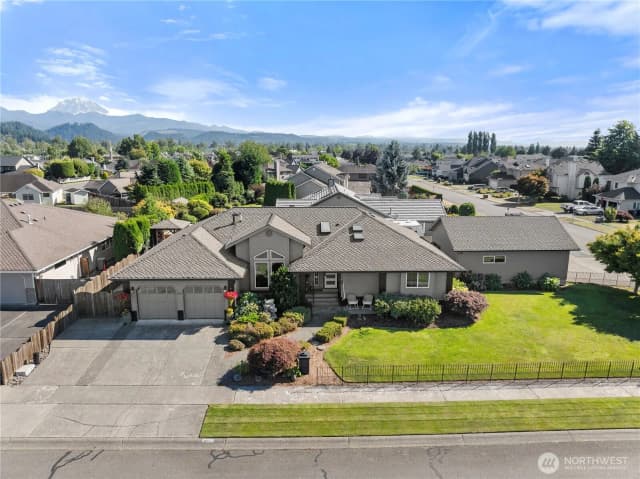 Property photo for 2950 Christianson Avenue, Enumclaw