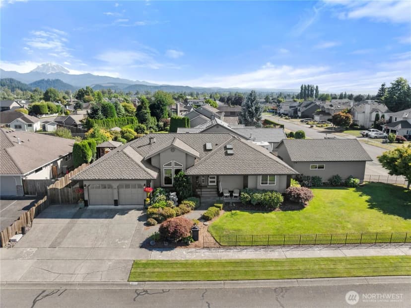 Property photo for 2950 Christianson Avenue, Enumclaw