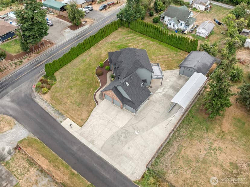 Property photo for 6914 86th Street E, Puyallup photo 2