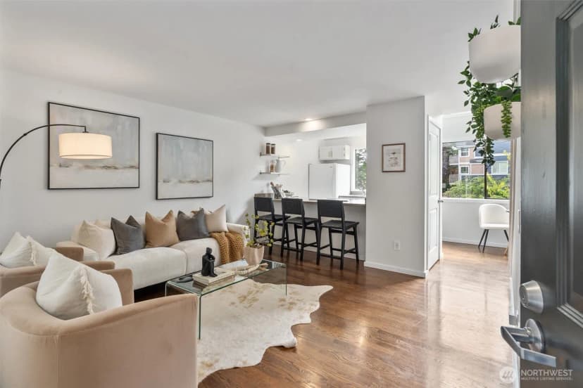 Property photo for 202 25th Avenue E #d, Seattle photo 2