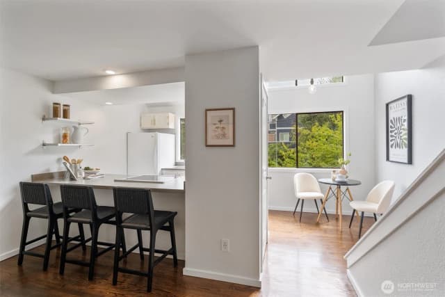 Property photo for 202 25th Avenue E #d, Seattle photo 5